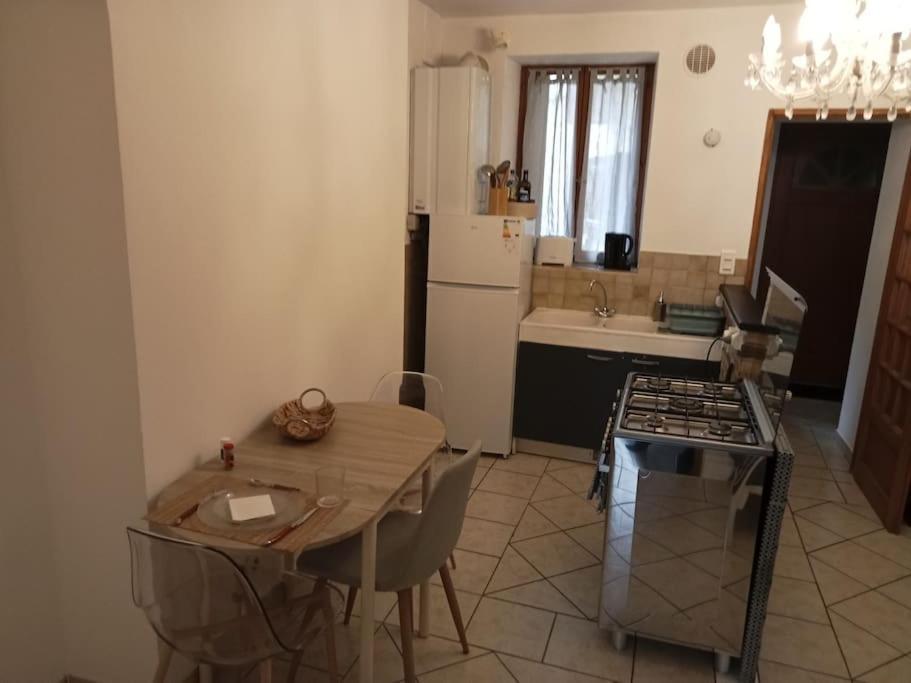 Apartamento Perle Rare F1 De 43 M Quartier Historique. Moulins  Exterior foto